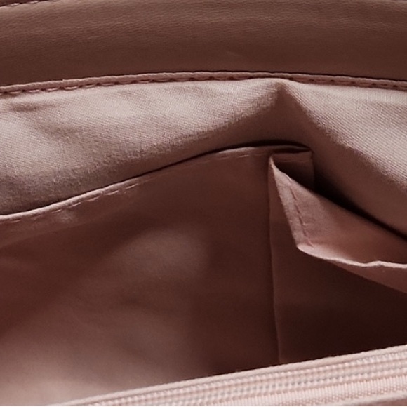 Badgley Mischka Vegan Leather Quilted Bag - Picture 9 of 9